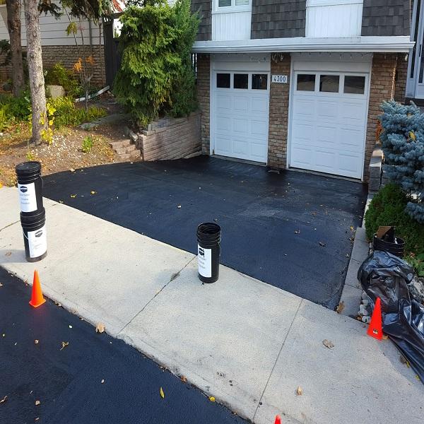 Liquid Rubber Driveway Restore Sealer